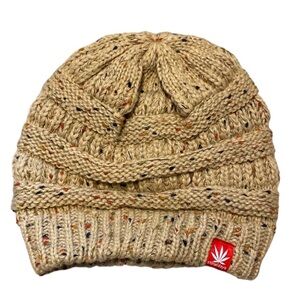 NWOT Stoner Days Beanie Hat 🍁
